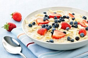Oat flakes and berries