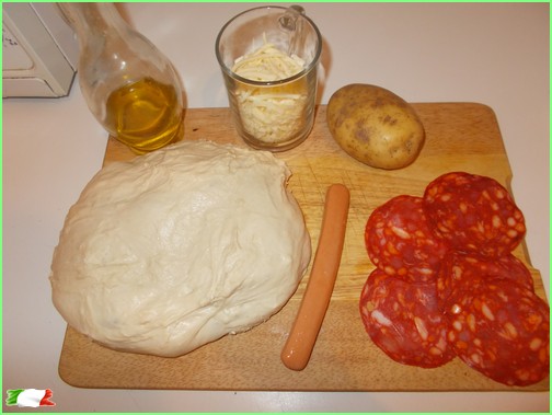 PIZZA HOT DOG, SALAMI AND POTATOES ingredients