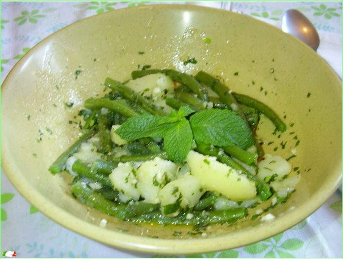 POTATOES-AND-GREEN-BEANS-dish