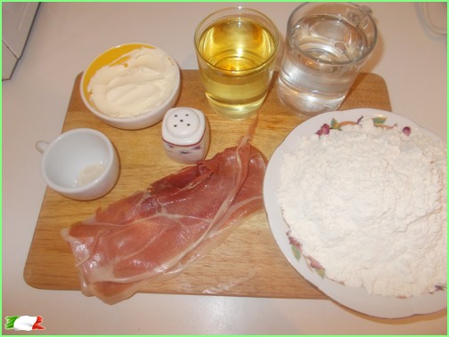 HAM AND CHEESE SALTY PIE ingredients