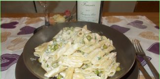 PENNE WITH SALMON AND PEAS dish